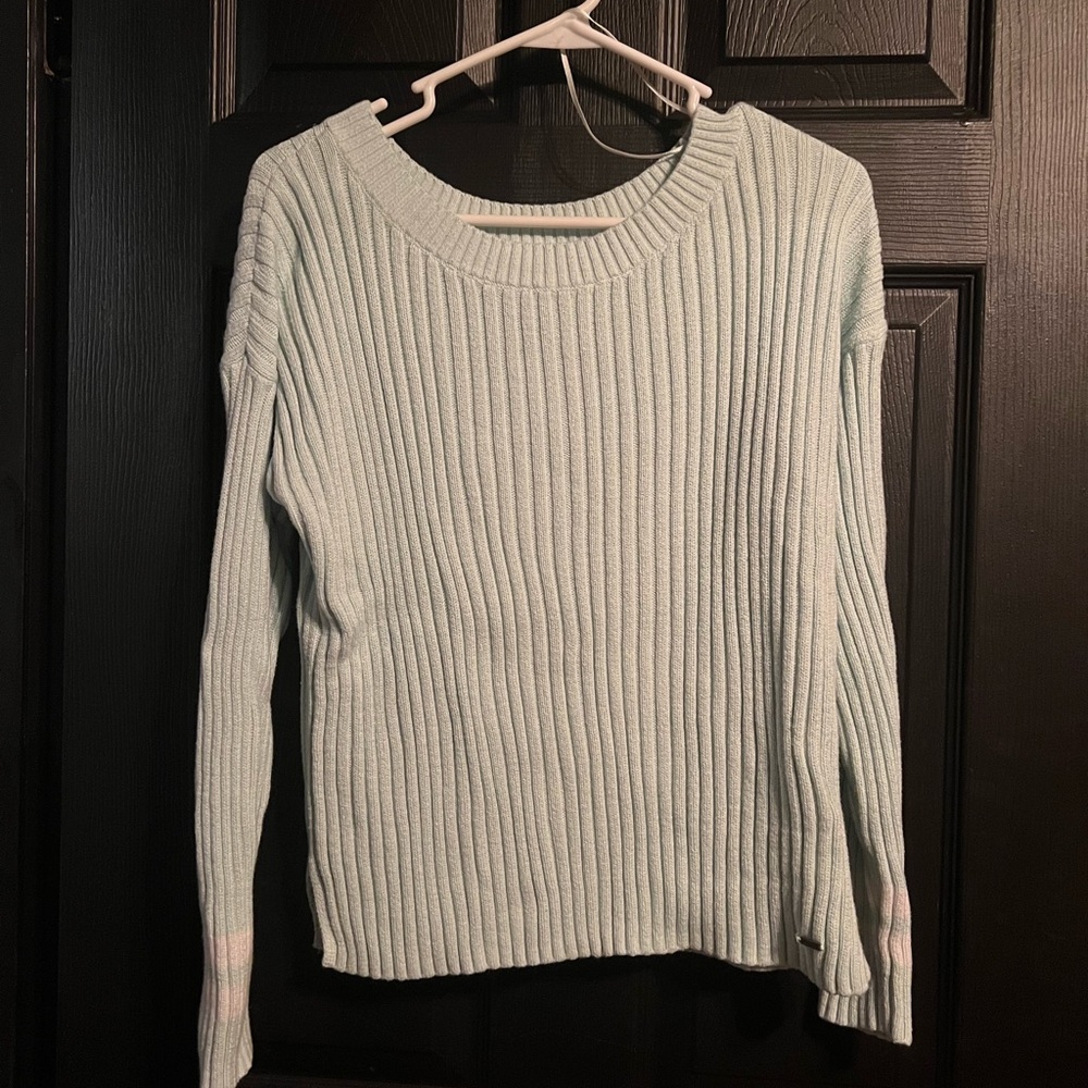 Holister sweater